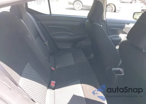 2024 Nissan Versa 1.6 S z USA, uszkodzony, nr VIN 3N1CN8DV5RL924441